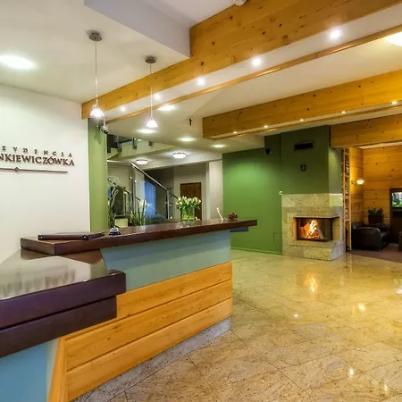 Rezydencja Sienkiewiczowka Bed & Breakfast 3*