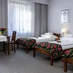 Rezydencja Sienkiewiczowka Bed & Breakfast 3*