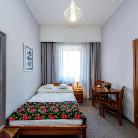 Rezydencja Sienkiewiczowka Bed & Breakfast 3*