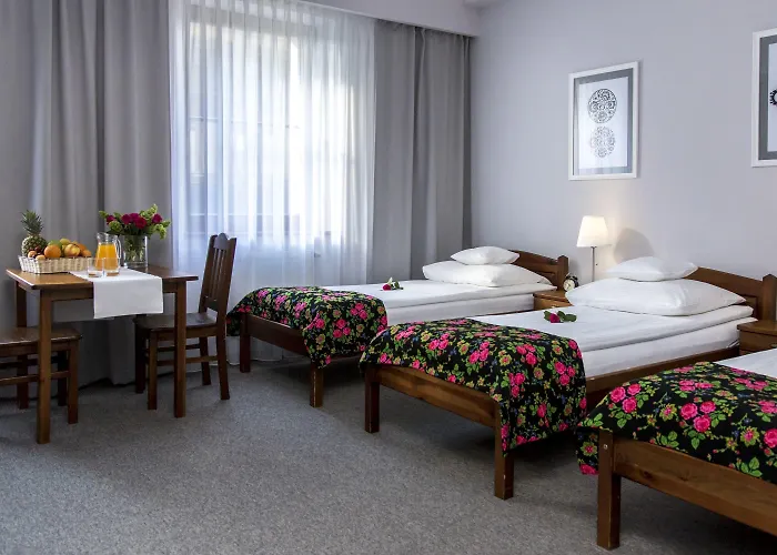 Sienkiewiczowka לינה וארוחת בוקר 3*