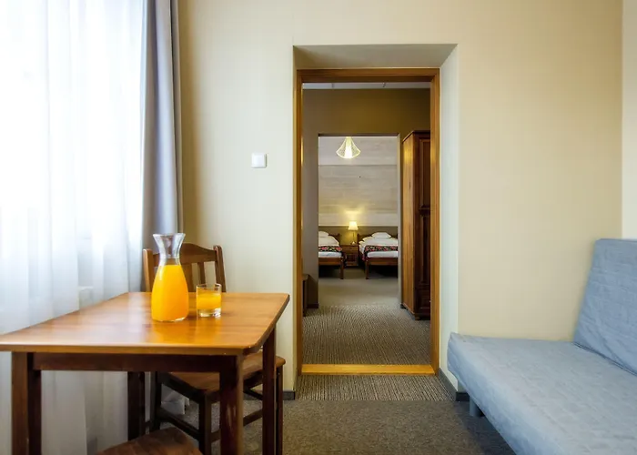 Sienkiewiczowka לינה וארוחת בוקר 3*